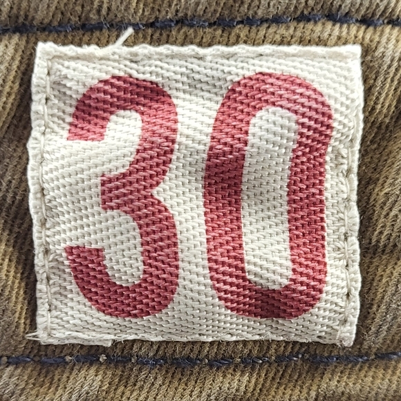 Mossimo Khaki Shorts size 30 - Picture 5 of 6